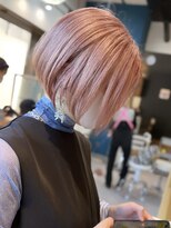 リノショアーズ 日本大通り店(RINOSHORES)&nbsp;ブリーチワンカラーペールピンクハイトーンブロンドショートボブ