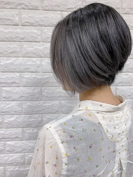 クロノス(KURONOSU) ホワイト系ブルーグレージュ