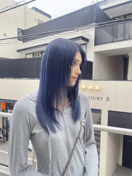 ローレン(Rollen) 可愛いネイビーブルーカラー×顔まわりレイヤーカット