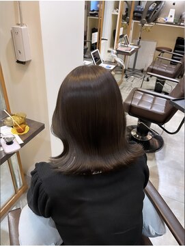 ヘアーサロン ウィング(HAIR SALON Wing) 大人女性にオススメ、赤み消したオリーブグレージュ