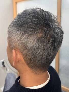 イゾラ(isola) 【isola】ダンディなイケおじベリーショート/ツーブロなし/刈上