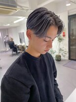 レフ(LEF)&nbsp;シャドールーツ/ケアブリーチ/グレーシルバー/ハンサムショート