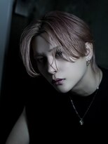 シン(syn) ピンクセンターパートヘア