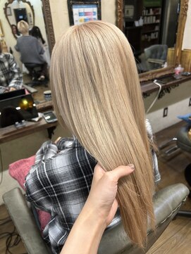ベレッタ 枚方店(veretta.) ホワイトブロンド 担当:ばば /イエベ春/ブルベ夏