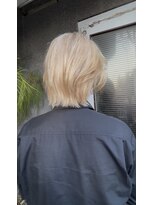 イユ(yeux)&nbsp;暗染め履歴からブロンドに◎