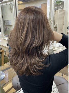 マインバイアフロートギンザ(MYNE by AFLOAT GINZA) レイヤーカット