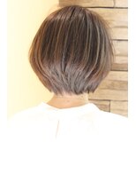 レウナ 外苑前(Reuna)&nbsp;３０代・４０代に人気トップふんわりひし形ボブ