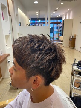 美粧ほそや 横浜反町 アップバング×束感スタイル