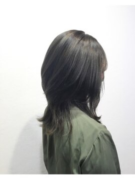 エイム ヘア デザイン 町田店(eim hair design) ☆オリーブカラー×ウルフレイヤー☆