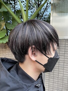 スタジオフォーエイチ(STUDIO 4H) 韓国マッシュ×コントラストハイライト/シルバー/ツーブロ