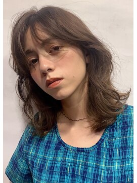 マグノリア オモテサンドウ(MAGNOLiA Omotesando) シフォンベージュのフレンチウェーブパーマ・・・HINATA