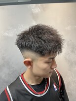 ワールドシップモトマチ(WORLD SHIP MOTOMACHI)&nbsp;ツイストパーマ　フェードカット