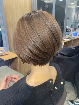 パーク(PARK.umeda) グレージュカラーのショートボブ♪