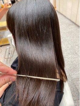 リスペクト マンボ(RESPECT MAMBO)の写真/【豊田市】髪のお悩みは人それぞれ。クセや髪質に合わせたカットで、あなたの魅力を最大限に引き出します。