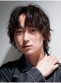 ラフで抜け感のあるメンズミディアムショート