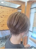 くびれショートボブ