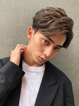 フィフスジングウマエ 原宿(fifth JINGUMAE) 韓国センターパートニュアンスパーマフェザーパーマメンズカット