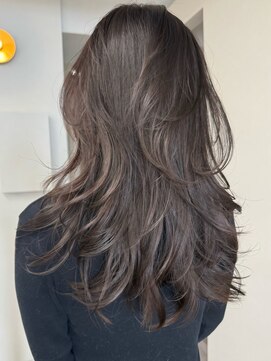 バベル アット フルリール 甲子園口(BABEL at fleurir) レイヤーカット/バタフライレイヤー/ハッシュカット/グレージュ