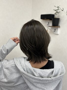 リングバイモアムー(Ring by Moremuu) くびれボブ　レイヤー　透明感カラー