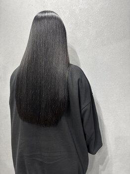 デジャブー (DEJAVU)の写真/指通りなめらか!潤いある縮毛矯正ヘアーでストレートナチュラルな質感を体験☆