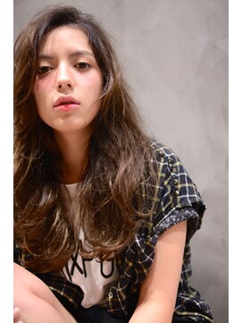 ミラバイグリーン(Mira by green) 外国人風ムラ染めハイライト×ラフlong