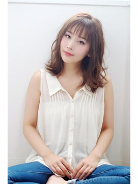 ヘアデザイン フレア(hair design Flare) ブルージュカラーのセミディヘアー