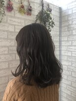 シエロ  池袋西口(Cielo)&nbsp;ダークカーキアッシュ×ウェーブミディ