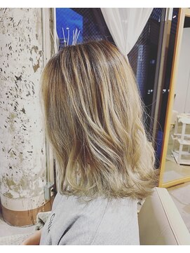 リアン ヘアー(Lien hair) ハイトーンデザインカラー