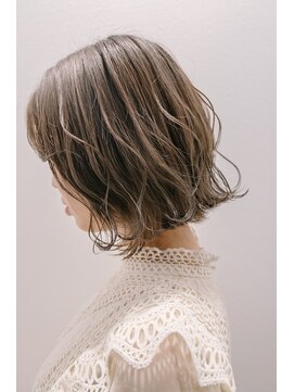 ヘアーロギア 栄店(hair LOGiA) ★hair LOGiA★　切りっぱなしショート　横