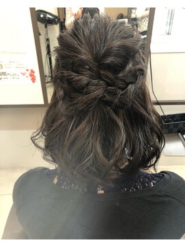 アプシー 三田駅前店(Apsee) ハーフアップ×ねじり編みMIX
