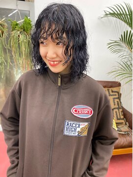 フィン(fin,) Ayato/美髪/ホワイトグレージュ/ネビージュ/こなれミディ/パーマ