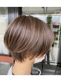 前下がりショート×オリーブグレージュ