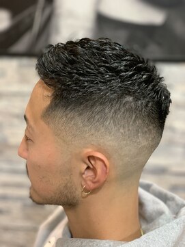 バーバーブロス(BAR BER bro's) フェザーアップ　アイロンパーマver