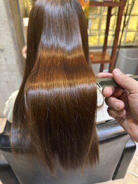 ロンド(Le Rond) 髪質改善トリートメント/艶感ヘーゼルグレージュ/ハッシュカット