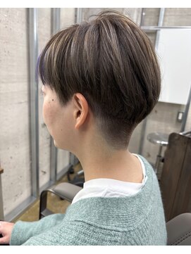 ユーアールキャッスル(UR CASTLE) 刈り上げ女子