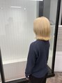 ヘアースマイルクー(HAIR SMILE COEUR) ホワイトブロンド×髪質改善!コテ巻きも可能なので外ハネで!