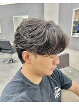 グロップ 町田(GLOP)&nbsp;センターパートをより輝かせる王道フェザーパーマ