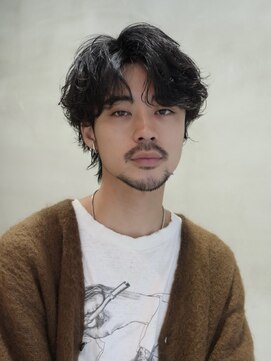 バイフィフス 原宿/表参道(by fifth) シャドウパーマルーズパーマセンターパート大人メンズヘア