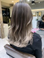 トルネード(TORNADO)&nbsp;ホワイトオンブレハイライトバレイヤージュグレージュ