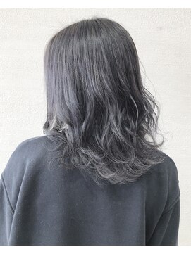 ソル(SOL by INFINI) 暗髪グレージュ/ミディアムレイアー