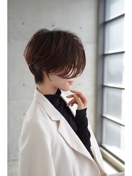 トッカ ヘアアンドトリートメント 難波店 小顔似合わせカット愛されクールショート20代/30代40代50代/難波