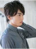 暗髪カラー七三分け斜めバング無造作パーマのミニウルフf