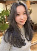 透け感たっぷりのプラチナグレージュ