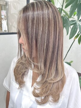 ベルヘアーデザイン 堺東(Belle hair Design) ハイライト韓国風顔周りレイヤーカットオリーブ堺東20代30代40代