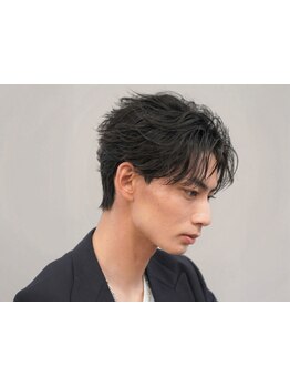 《自宅でもサロンクオリティに》緩めのカールが人気のフェザーパーマで、垢抜けた印象に*[原宿/メンズ]