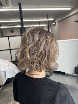 バダス(Badass) シャドウルーツ