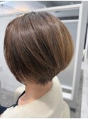 大人かわいいミディアムショート