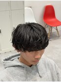 シャドウパーマショートマッシュツーブロック韓国スパイラル黒髪