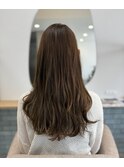 透明感カラーの軽やかロングヘア