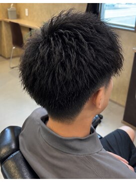 アールフィールド(R field) 縦落ちツイストスパイラルパーマショートマッシュ